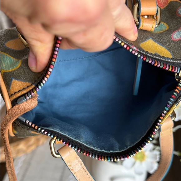 VINTAGE Dooney & Bourke Scribble Hearts Mini Barrel bag - Picture 6 of 12